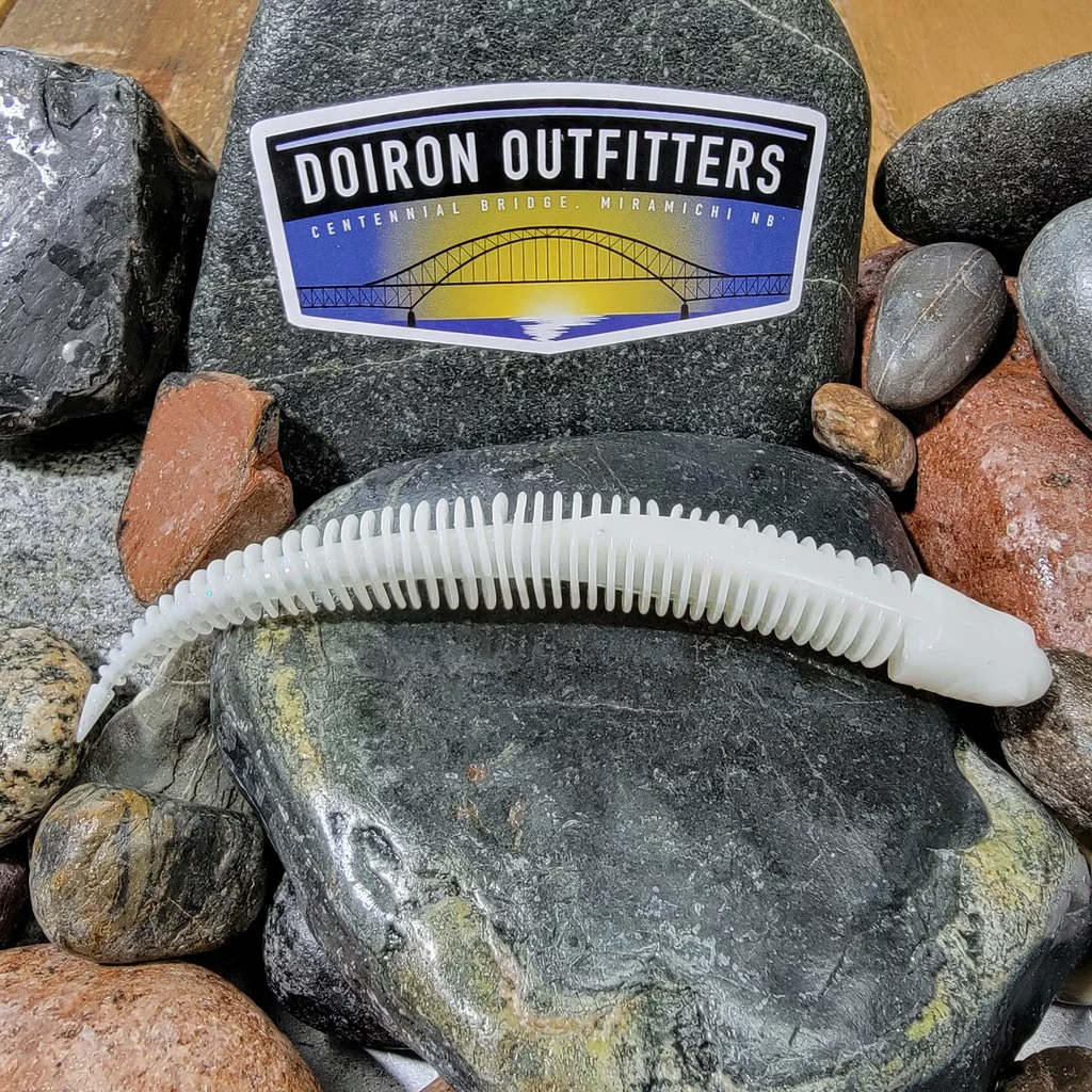 Savage 1585987 3361 D-TAIL 8IN ALBINO FLASH LB 4P